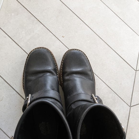Very Good Used condition Roots Boots size 9 - Picture 6 of 10